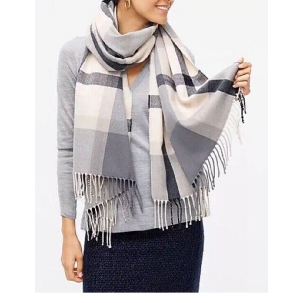 J Crew OS Womens Gray Cream Plaid Scarf Blanket Wrap Fringe 84x24.5"